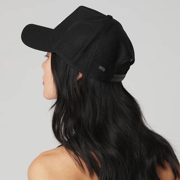 ALO Yoga district Black Trucker Hat - Picture 2 of 7